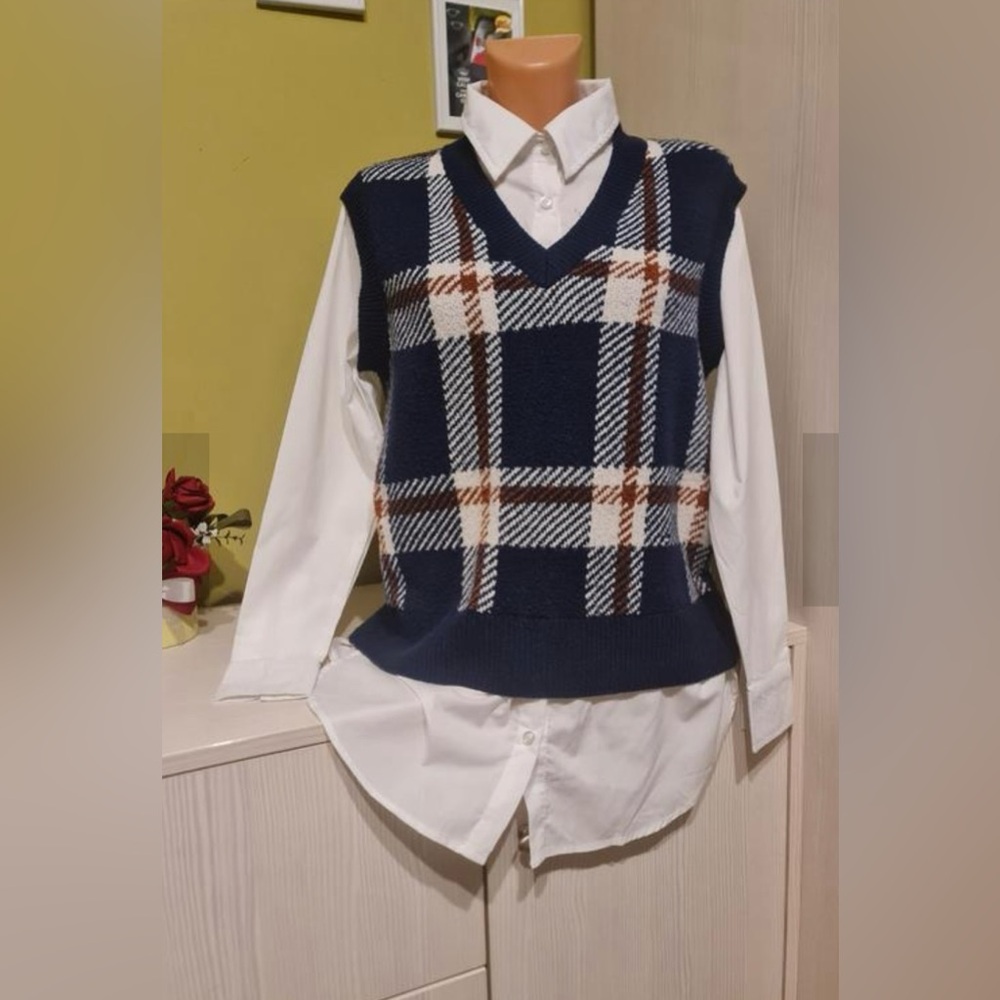 Rachel Zoe Navy and White Plaid V-Neck Sweater Vest